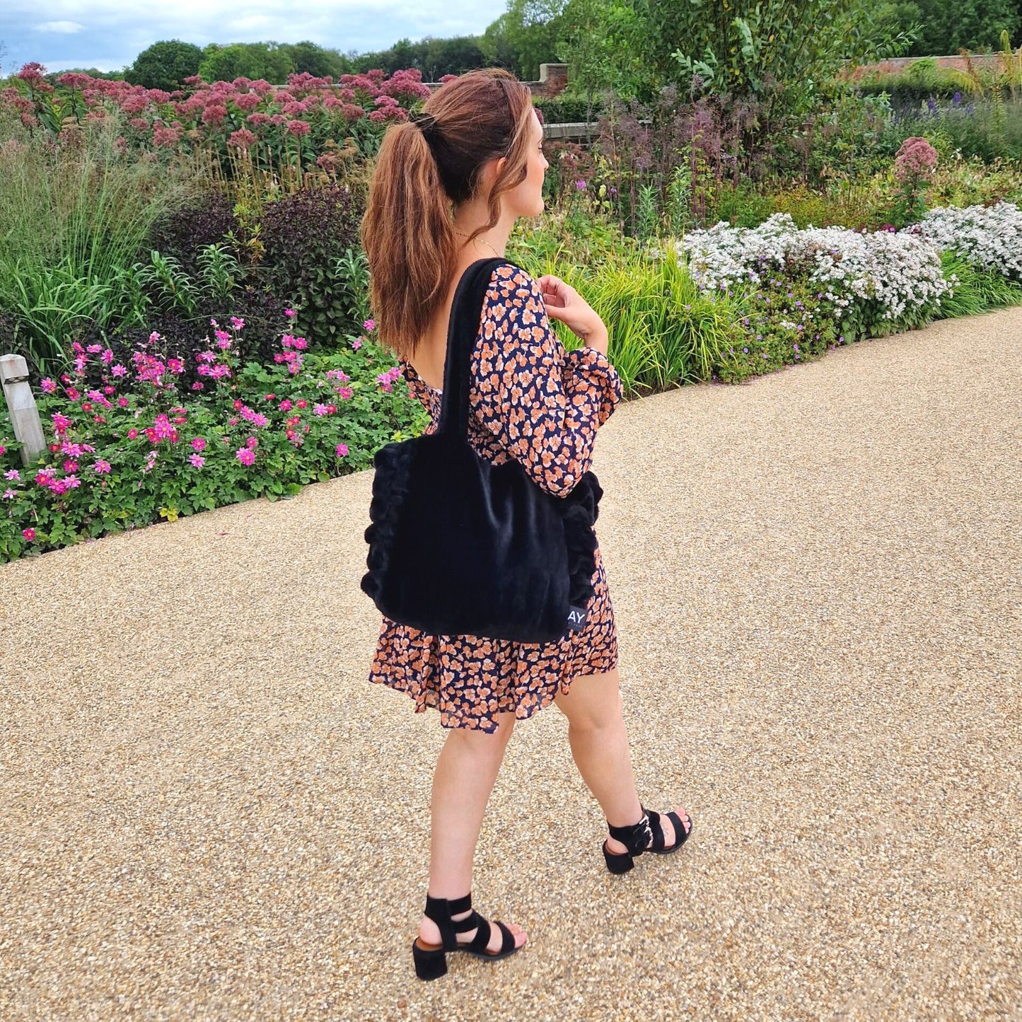 LUNA Handbag - Black